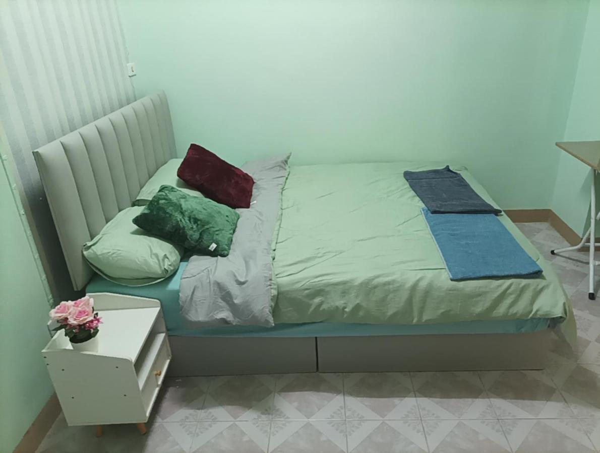 Apartment Jatuporn A2 *